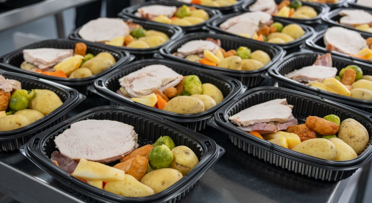 Christmas dinners in individual containers 